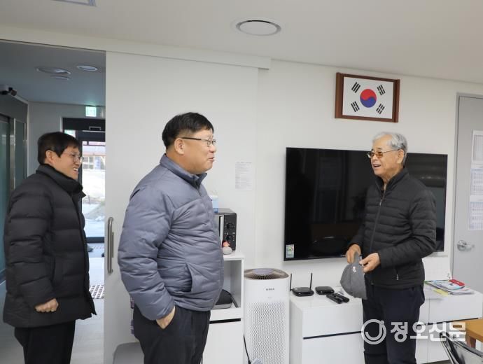 이상균 수원시 팔달구청장, 꽃뫼경로당 현장의 소리 청취