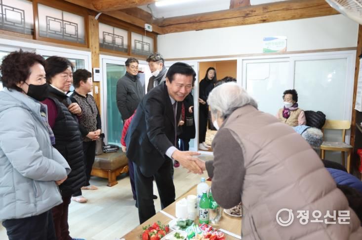 류규하 중구청장, 정월대보름 맞아 경로당 36곳 방문... 어르신과 소통 강화