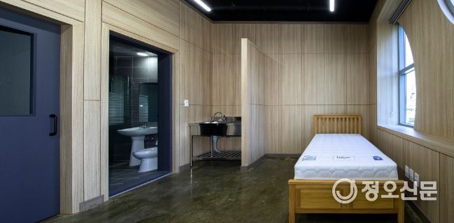 화순군 공직자, 영남지역 산불 피해 특별모금 1,230만 원 전달