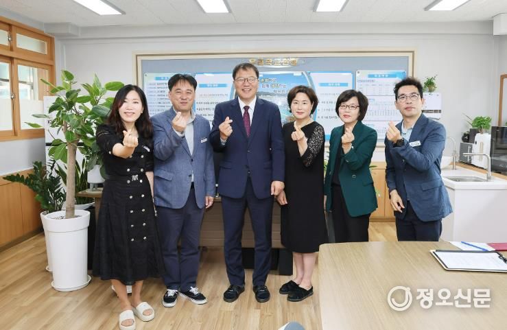 창원시 장금용 창원특례시장 권한대행, 스승의 날 맞아 창원천광학교 방문