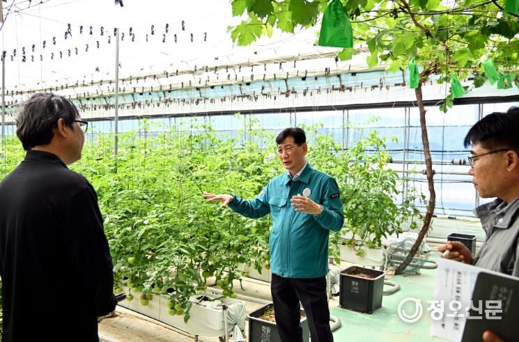 최훈식 장수군수, 강풍 피해 농가 현장 방문